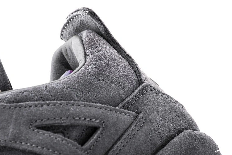 930155-003 Air  4 Kaws Retro Jordan 1011